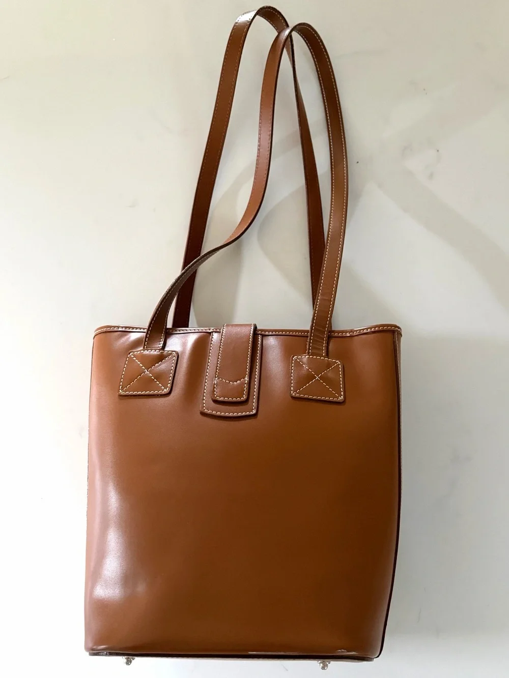 DOONEY & BOURKE•British tan leather bucket shoulder bag EUC